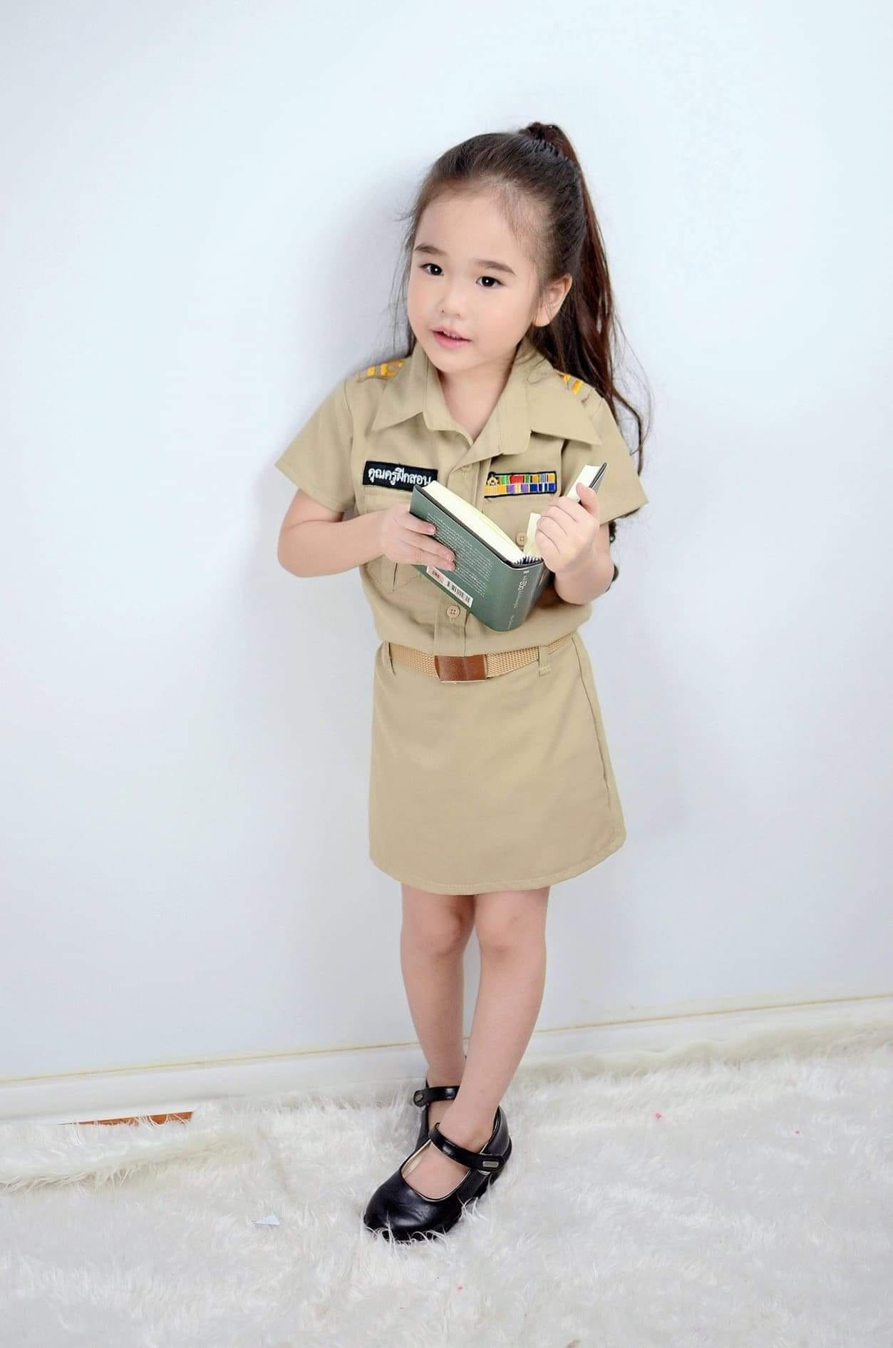 ชุดอาชีพเด็กในฝัน คุณครูฝึกหัด