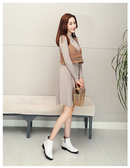 รองเท้าบู๊ทสั้น สีขาว ซิปข้าง ประดับโบว์ด้านหลัง น่ารัก Size 32-48