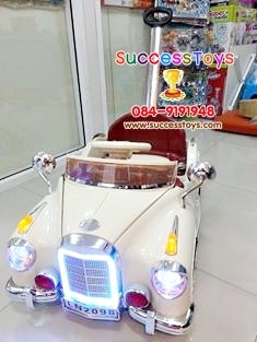 รถแบตเตอรี่เด็กนั่ง รุ่น LN2098 รถคลาสสิค(สามารถเข็นได้) มี 3 สี ครีม ฟ้า แดง