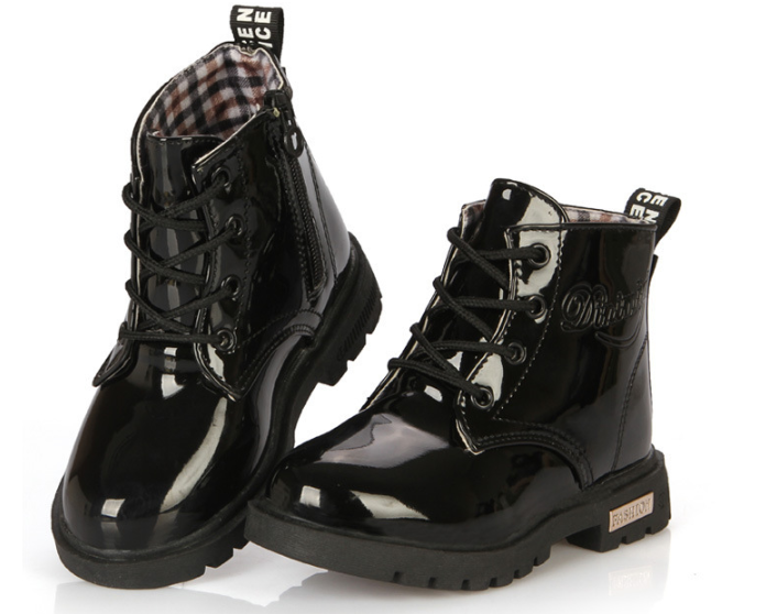 รองเท้าหนังเเก้วสีดำ รองเท้าบู๊ทหนังแก้ว สำหรับเด็ก