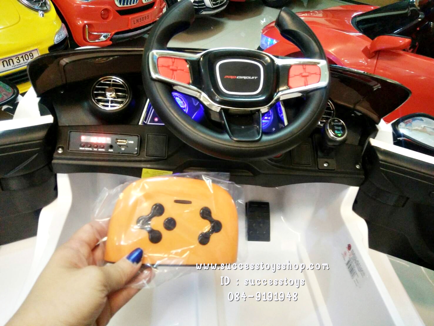 3181W รถแบตเตอรี่ไฟฟ้า BMW I8 2 มอเตอร์ สีขาว