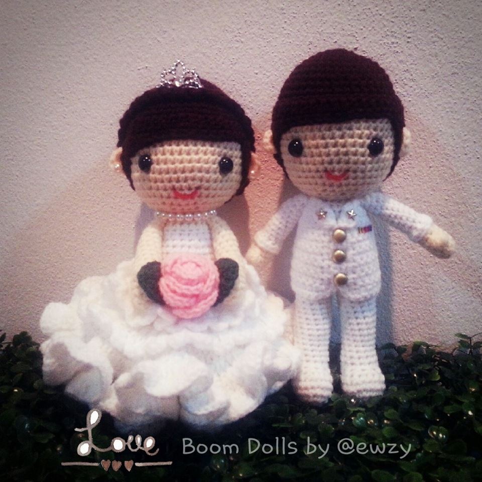 ตุ๊กตาถักคู่แต่งงาน ขนาดสูง 9 นิ้ว