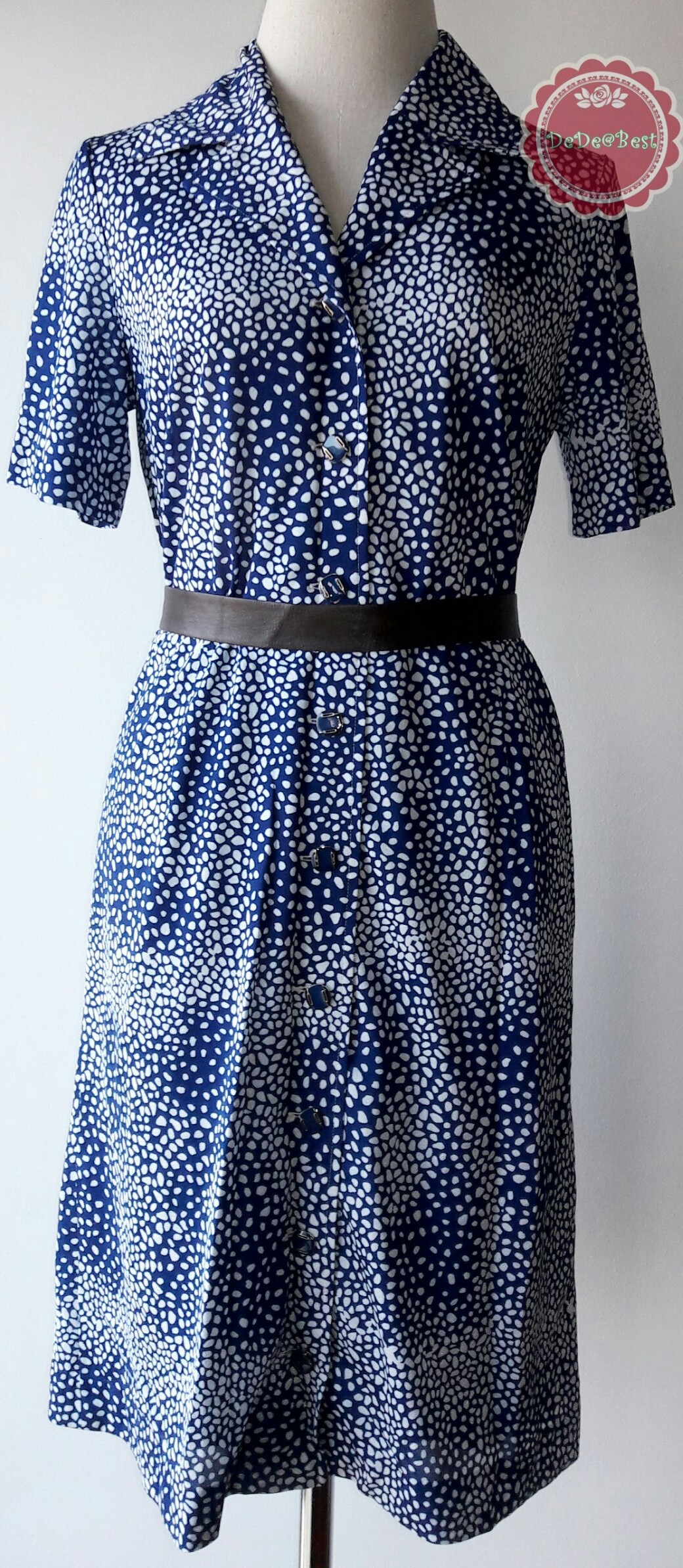 D6:Vintage dress เดรสวินเทจ ลายกราฟฟิคแบบย้อนยุค