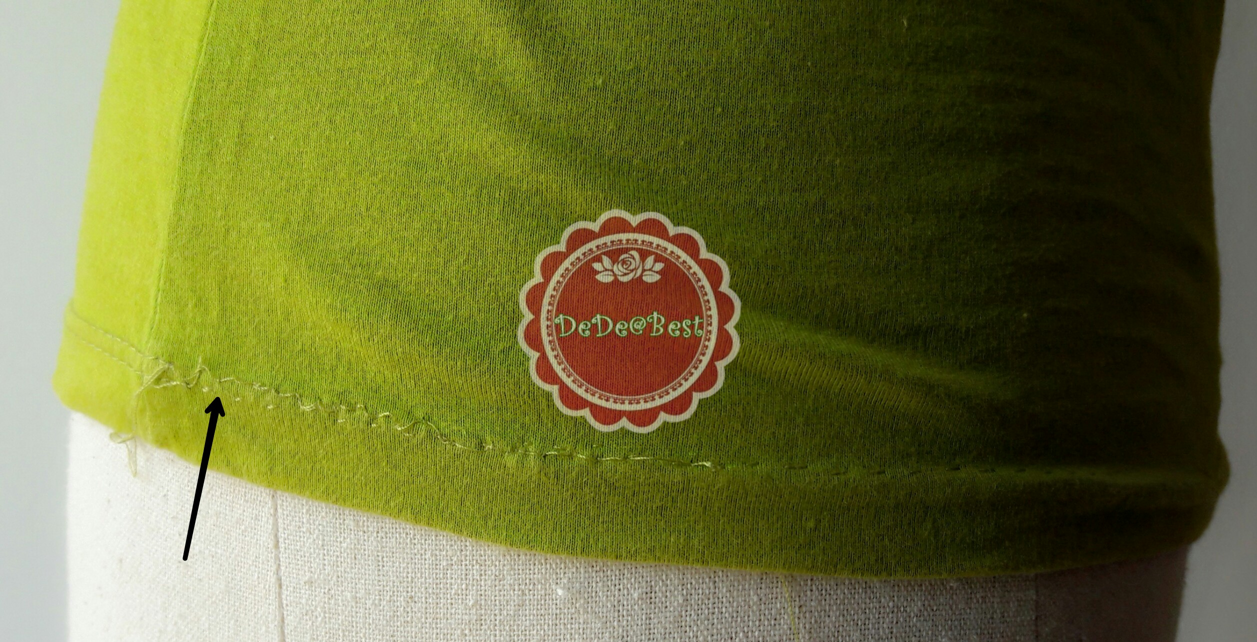 T92:2nd hand top เสื้อกล้ามสีเขียวสดใส