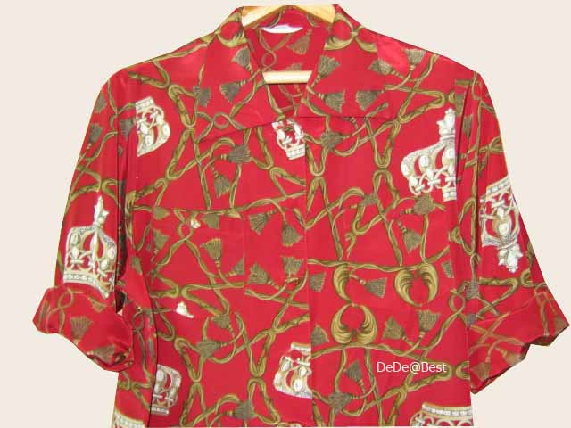 ขายแล้วค่ะ T33:Vintage top เสื้อวินเทจสีแดงลายมงกุฎและพู่เชือก❤