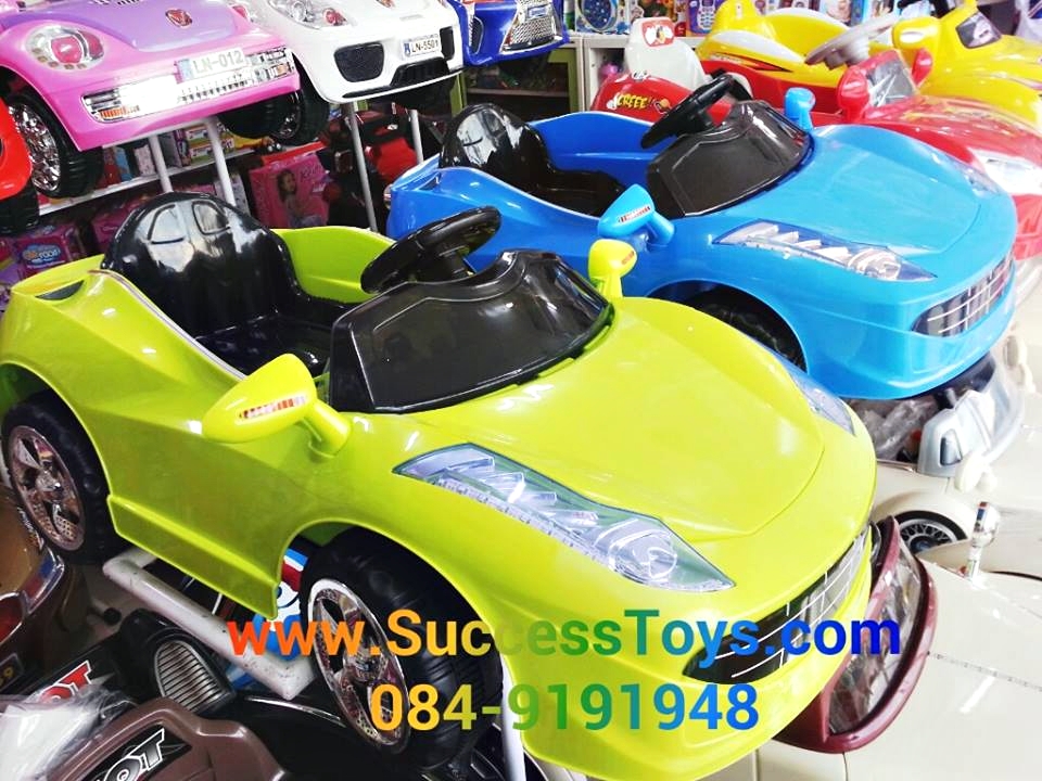 รถแบตเตอรี่เด็กนั่ง รุ่น LN5620 ยี่ห้อเฟอรารี่ มี 4 สี เขียว ฟ้า แดง เหลือง