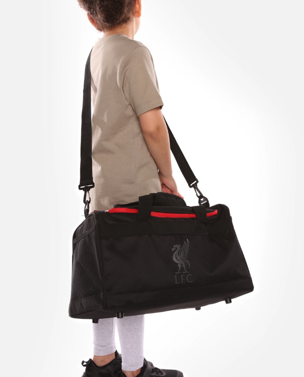 กระเป๋าลิเวอร์พูล Essentials Black Holdall ของแท้