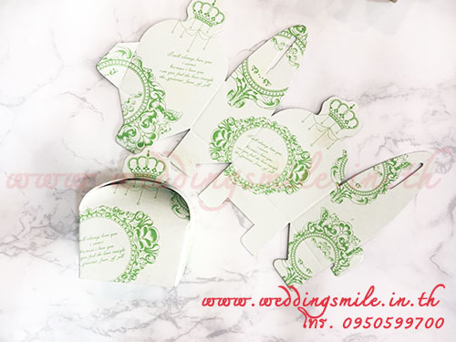 กล่องกระดาษใส่ของชำร่วย ลายมงกุฏหลุยส์ (10 ใบ/ห่อ ใบละ 3.-) (50 ใบ ขึ้นไป ใบละ 2.50)
