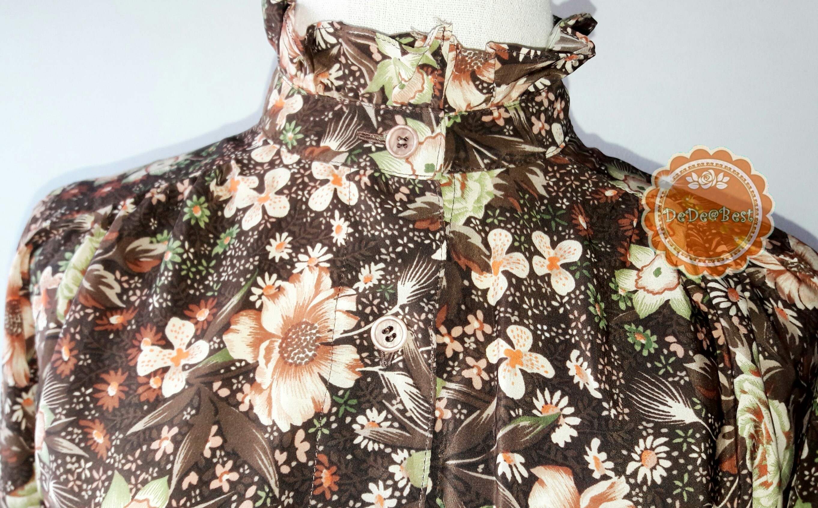 ขายแล้วค่ะ D25:Vintage dress เดรสวินเทจแขนยาว คอตั้งระบายแนววิคทอเรียน ลายดอกไม้สวย❤