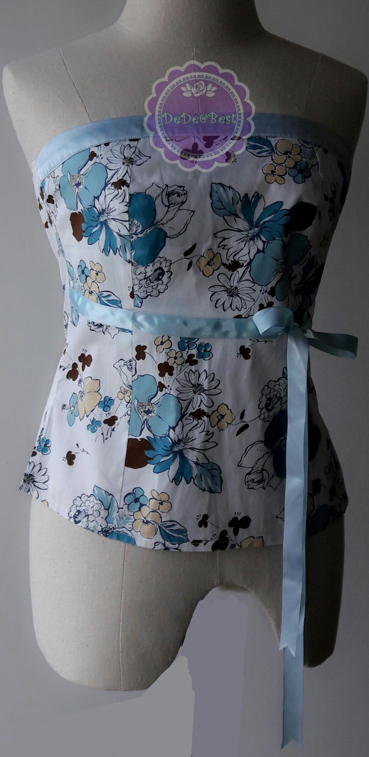T103:2nd hand top เสื้อเกาะอก ลายดอกไม้สีฟ้า ผูกโบว์ใต้อก สวยหวานน่ารัก