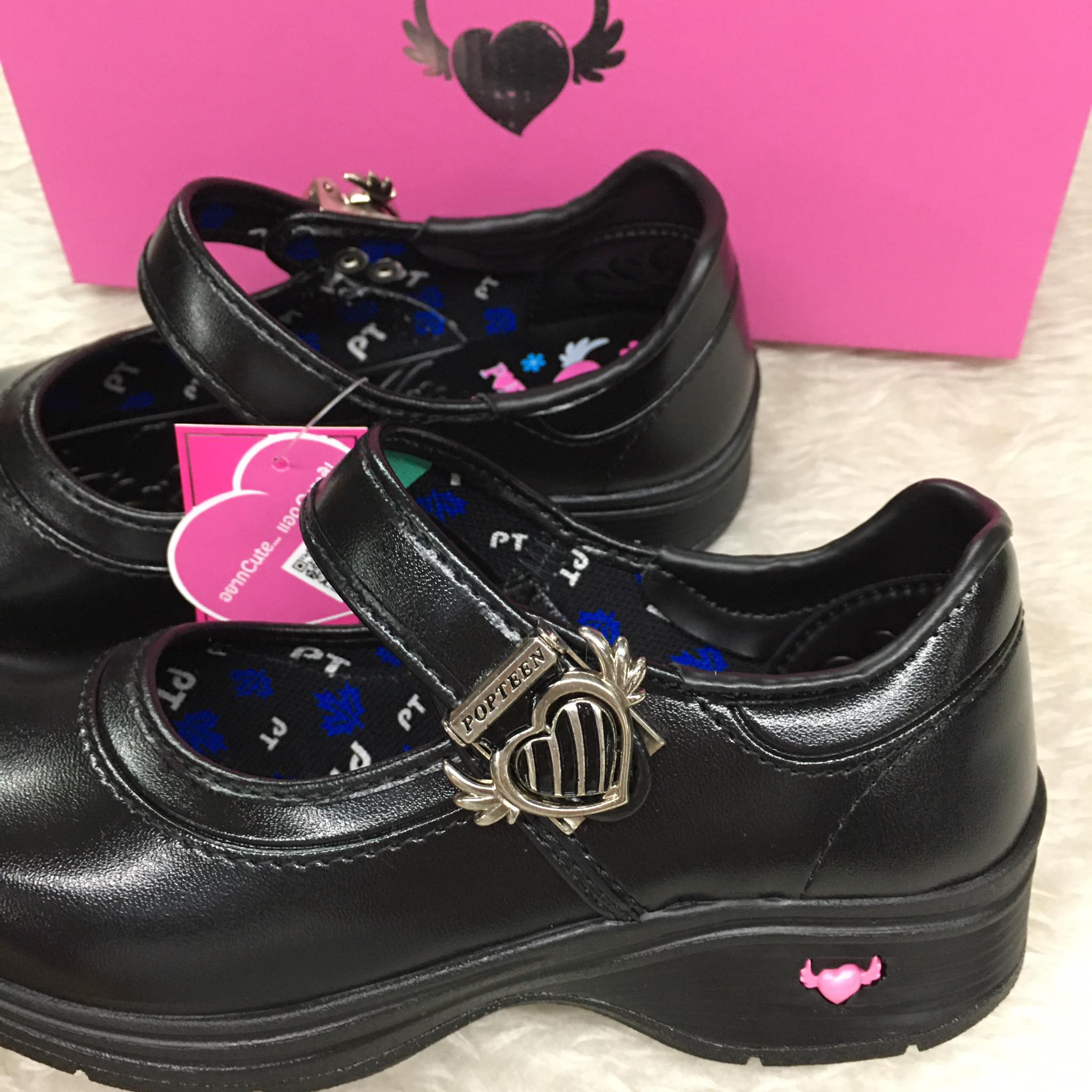 รองเท้านักเรียน Popteen สีดำ พร้อมปักชื่อ