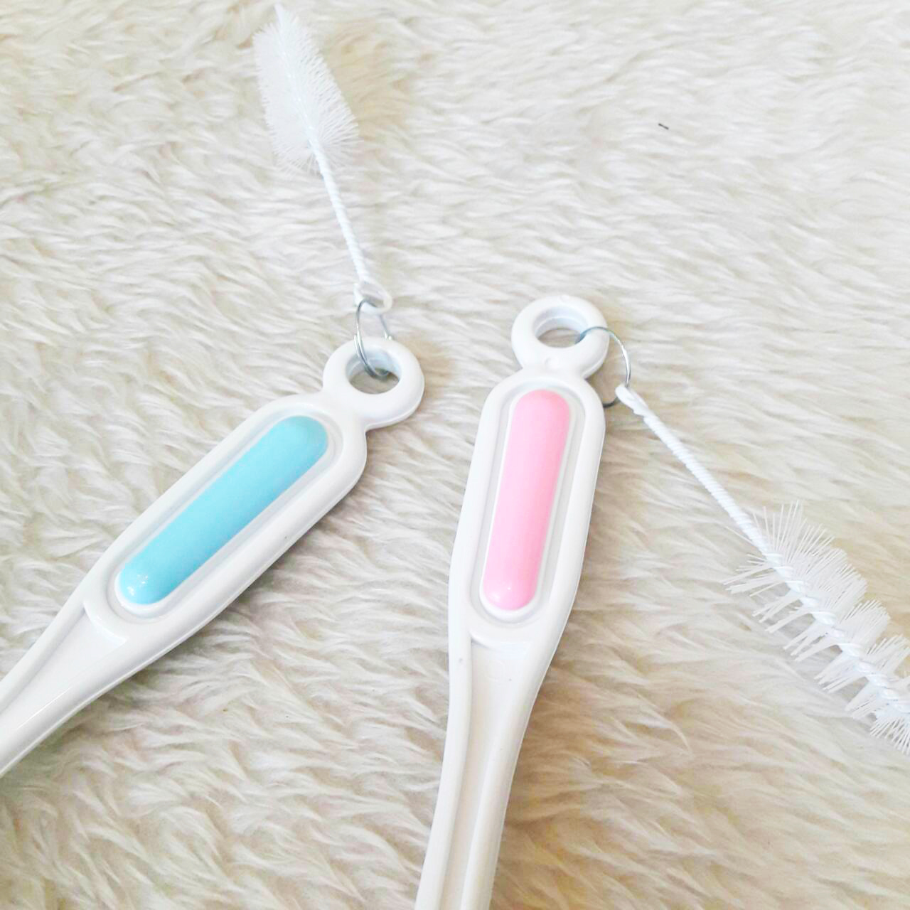 Attoon แปรงล้างขวดนม และจุกนม ขนไนล่อน รุ่น Big Boom