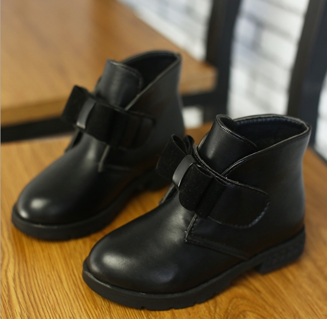 รองเท้าหนังA08สีเเดง