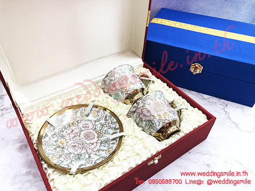 ของรับไหว้, ของรับไหว้ผู้ใหญ่, ของรับไหว้ผู้ใหญ่งานแต่งงาน, ของรับไหว้พ่อแม่, ของรับไหว่งานแต่งงาน, ของรับไหว้แจกผู้ใหญ่, ชุดแก้วกาแฟแจกงานแต่งงาน, ชุดแก้วกาแฟแจกผู้ใหญ่, ชุดแก้วกาแฟใส่กล่อง, ชุดแก้วกาแฟใส่กล่องผ้าไหม, ของรับไหว้งานแต่งดูดี, แก้วและจานรองแก้วแจกงานแต่งงาน