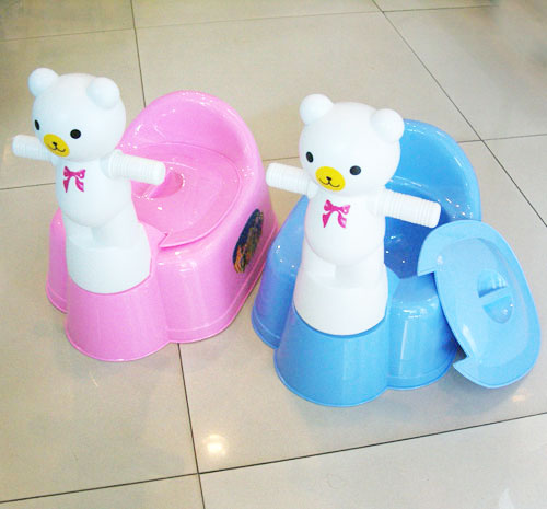 กระโถนเด็กรูปหมี มีคันจับช่วยเบ่ง มี 2 สี ฟ้า, ชมพู