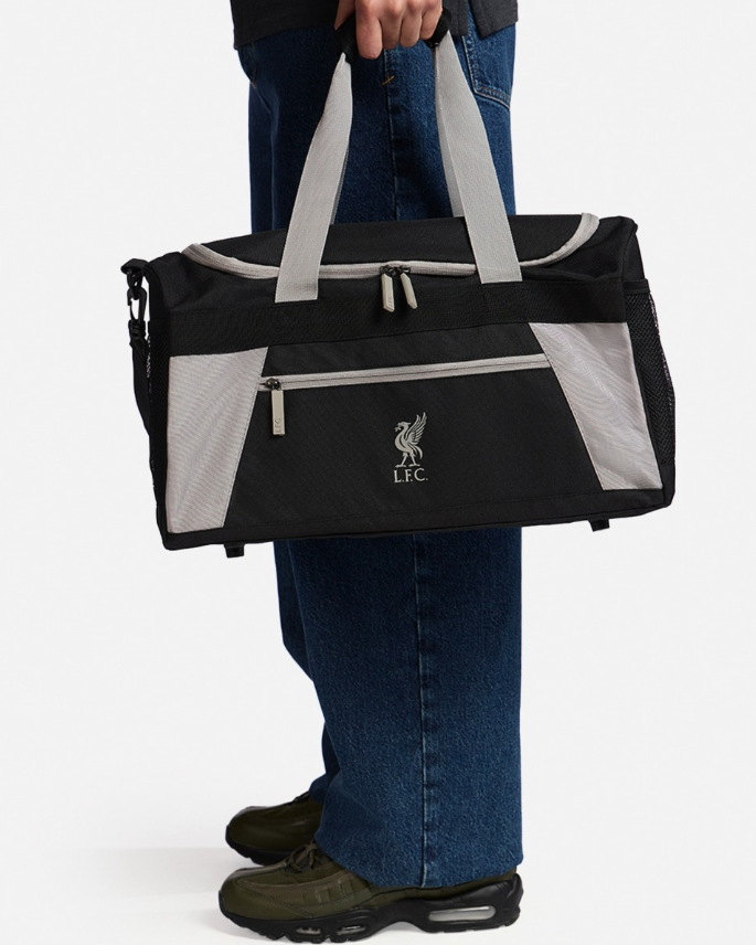 กระเป๋าลิเวอร์พูล Essentials Holdall ของแท้