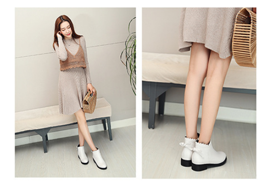 รองเท้าบู๊ทสั้น สีขาว ซิปข้าง ประดับโบว์ด้านหลัง น่ารัก Size 32-48