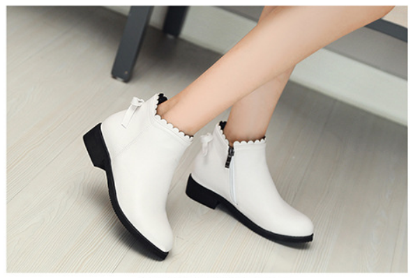 รองเท้าบู๊ทสั้น สีขาว ซิปข้าง ประดับโบว์ด้านหลัง น่ารัก Size 32-48