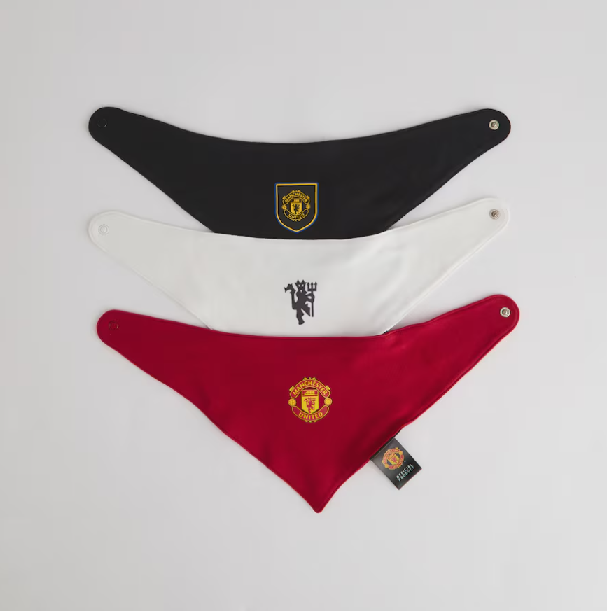 ผ้ากันเปื้อนเด็กแมนเชสเตอร์ ยูไนเต็ด 2025/26 ชุด 3 ชิ้นของแท้