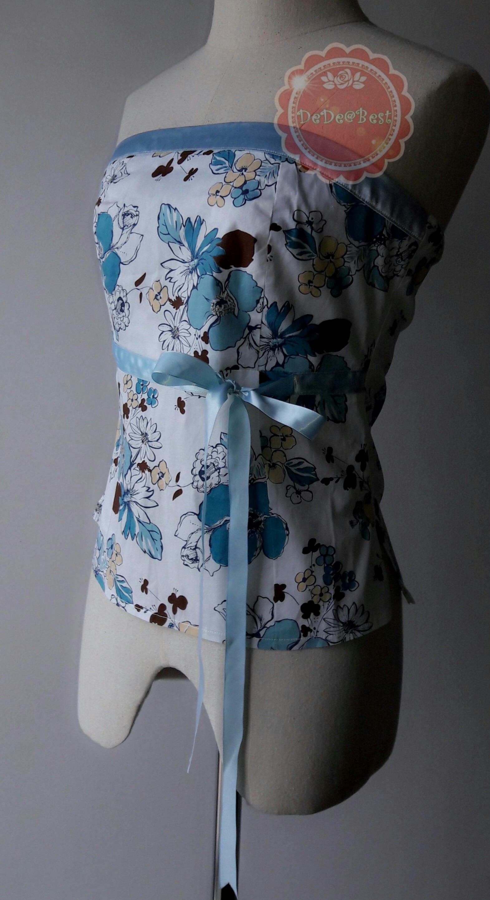 T103:2nd hand top เสื้อเกาะอก ลายดอกไม้สีฟ้า ผูกโบว์ใต้อก สวยหวานน่ารัก