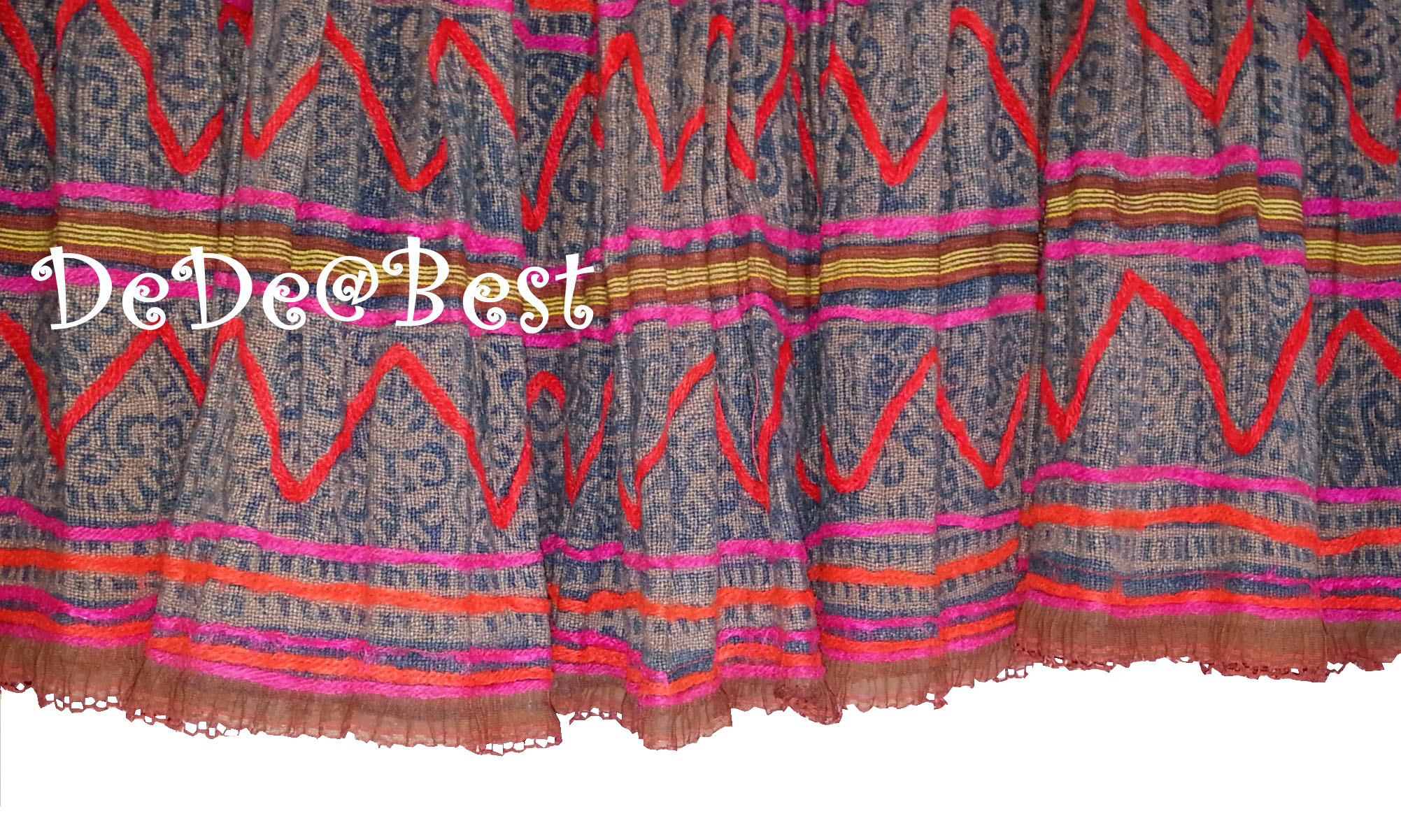 ขายแล้วค่ะ S4:2nd hand skirt กระโปรงชาวเขาปักลายสวย❤