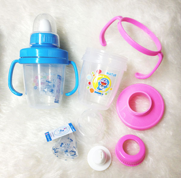 ถ้วยหัดดื่ม Doraemon สำหรับเด็ก 2 ช่วงวัย (2-Step Training Cup)