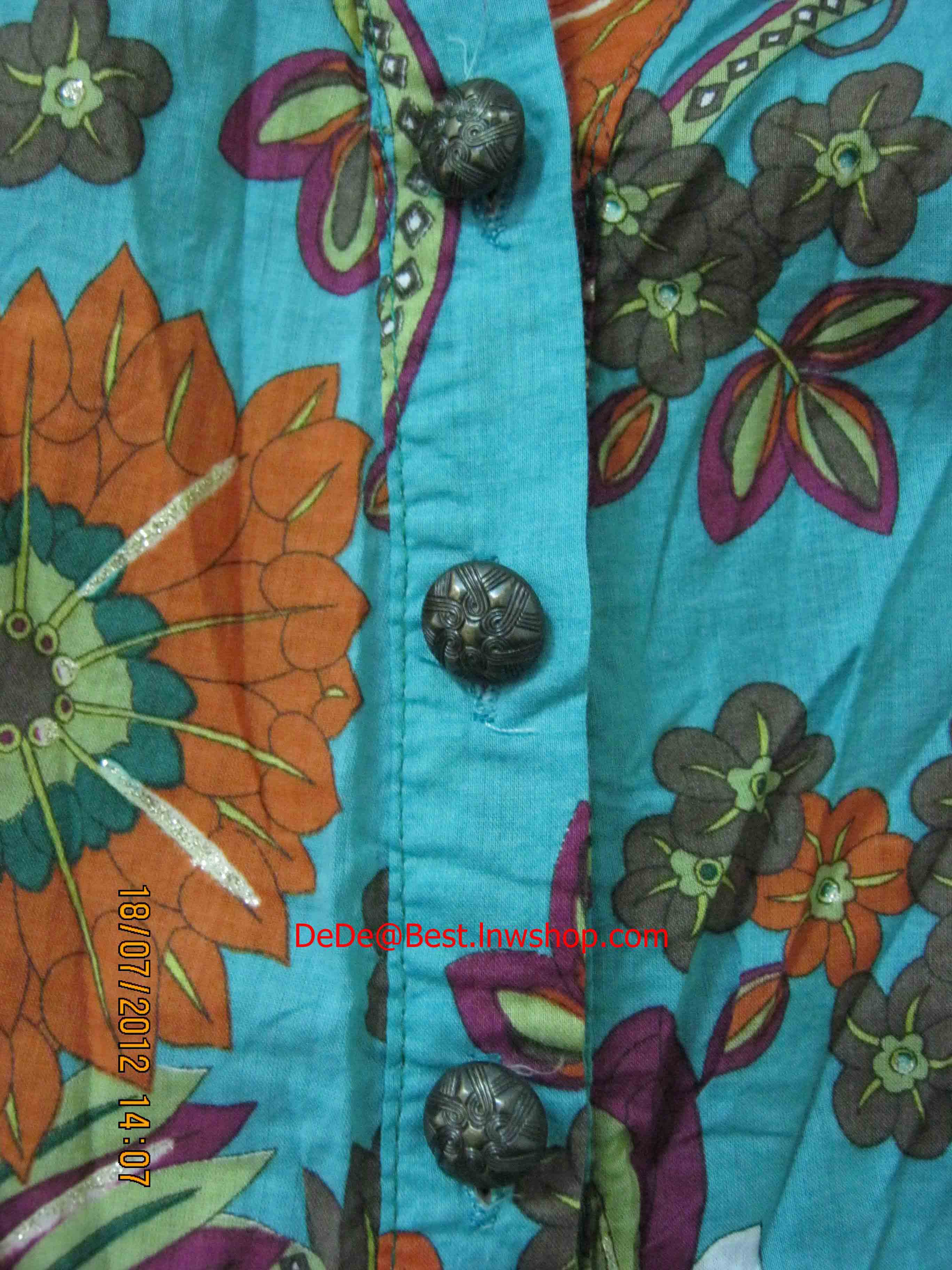 แถมให้คุณPumค่ะ T13:2nd hand top เสื้อสีเขียวลายดอกไม้สีแจ่ม ๆ ดูสดใส❤