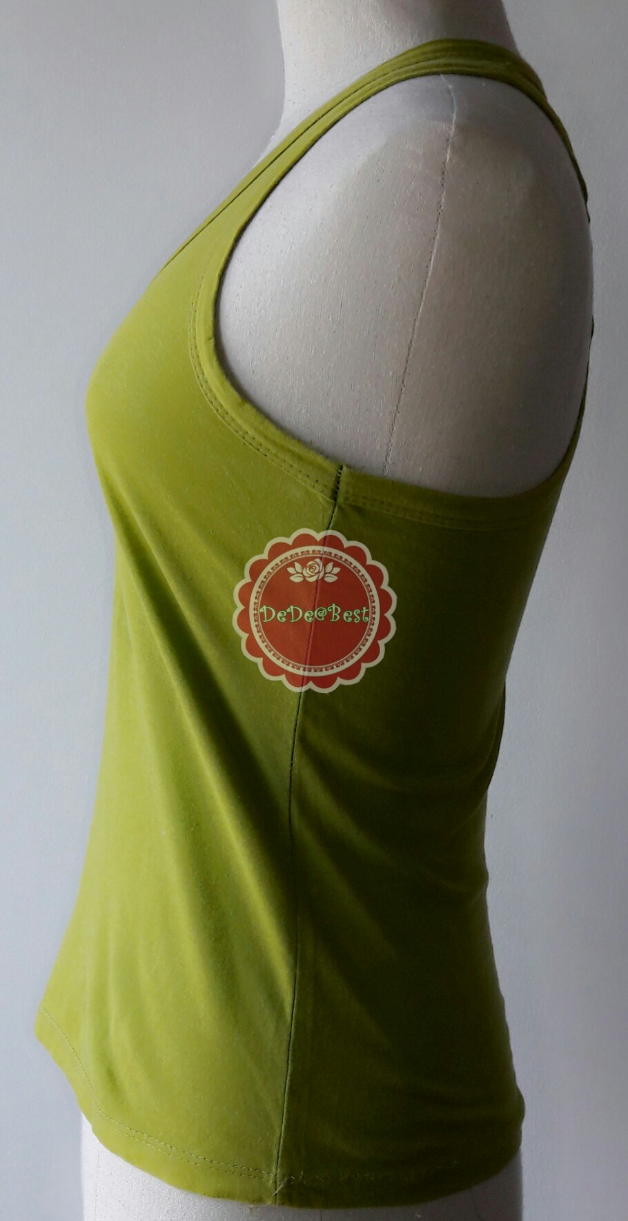 T92:2nd hand top เสื้อกล้ามสีเขียวสดใส