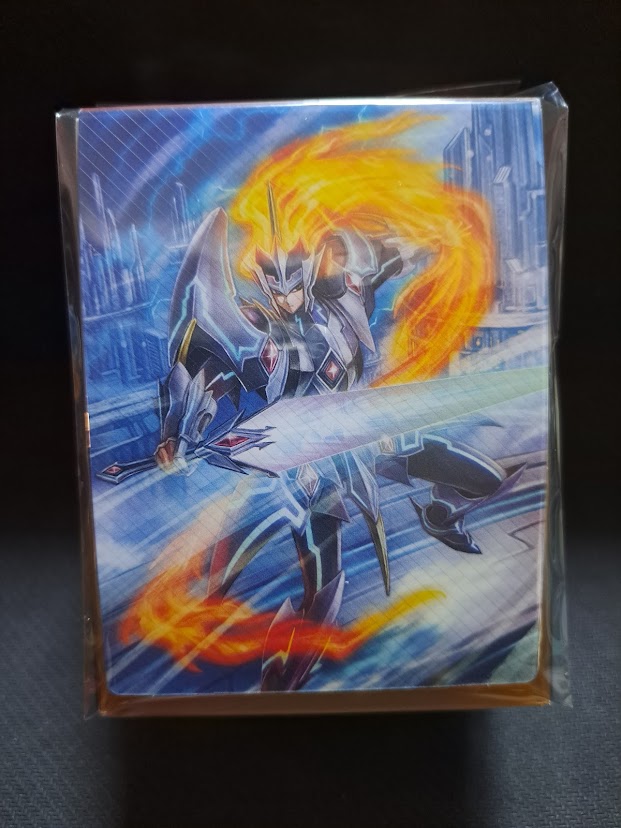 Cardfight!! Vanguard : Deck Case 10th Anniversary Gift Box Royal Paladin กล่องใส่การ์ด แวนการ์ด