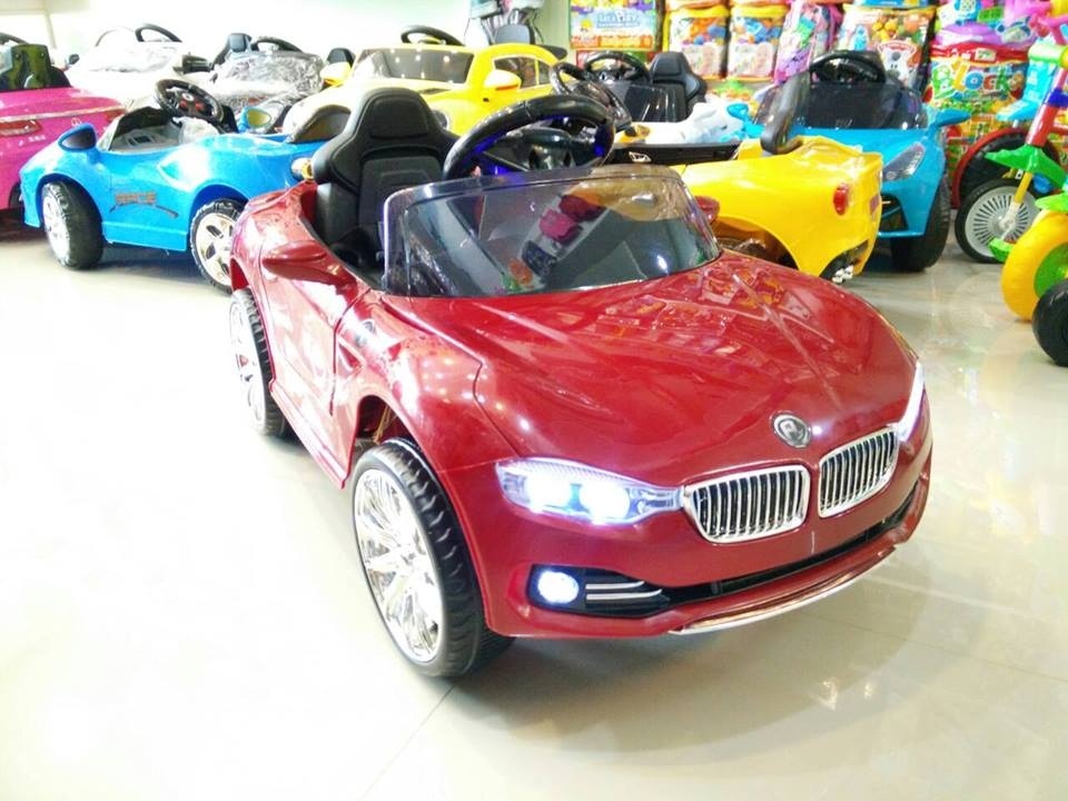 รถแบตเตอรี่เด็กนั่งไฟฟ้ารุ่น LN1002 ยี่ห้อ BMW 2m สีแดง
