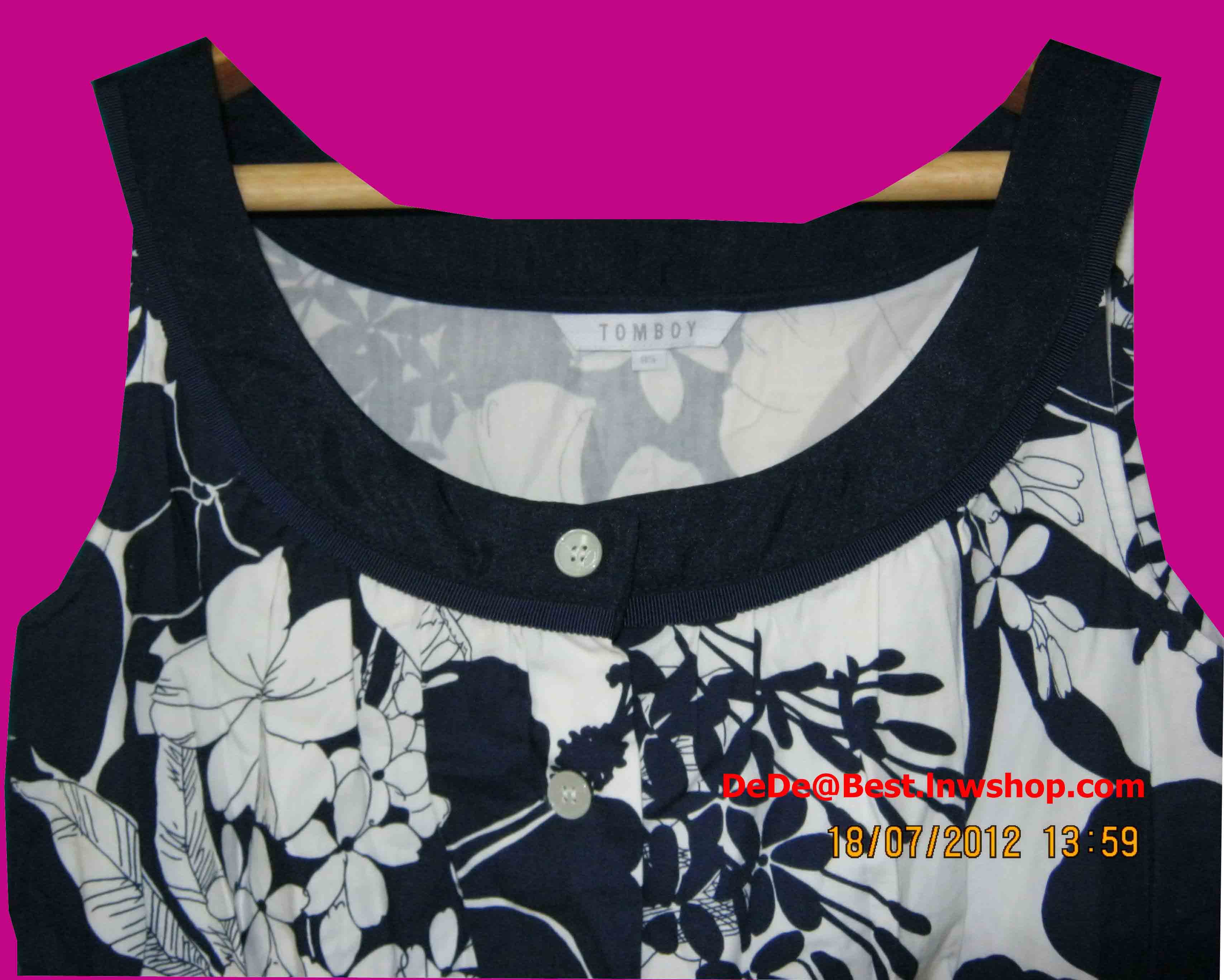 แถมให้คุณภัทรานิษฐ์ค่ะ T11:Vintage top เสื้อแขนกุดโทนน้ำเงินขาวลายดอกไม้หวาน ๆ❤