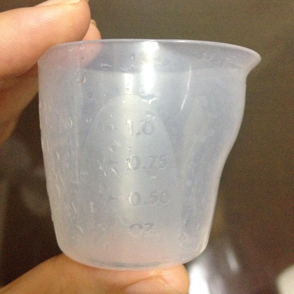 ถ้วยป้อนนมแม่ BPA-Free ยี่ห้อ Natur