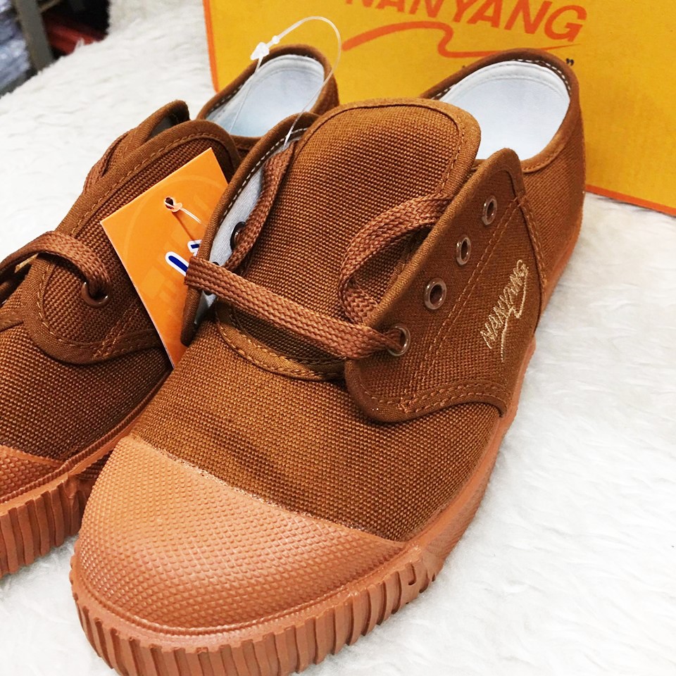 ใหม่!! รองเท้านักเรียนนันยาง สีน้ำตาล