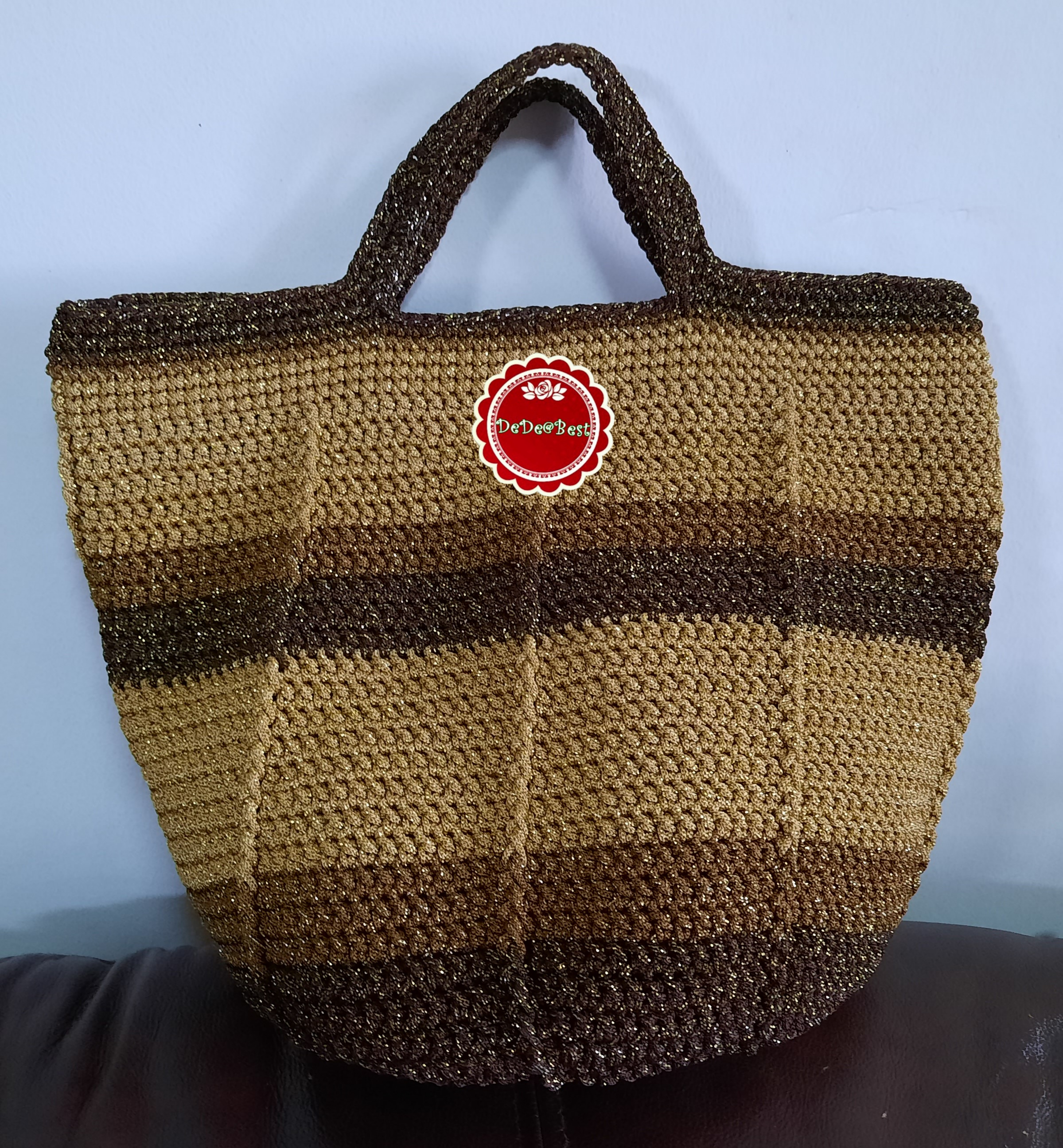 ขายแล้วค่ะ B75 : Crochet bag กระเป๋าถักเชือกร่มโทนสีน้ำตาลดิ้นทอง ทรงถัง น่ารัก❤