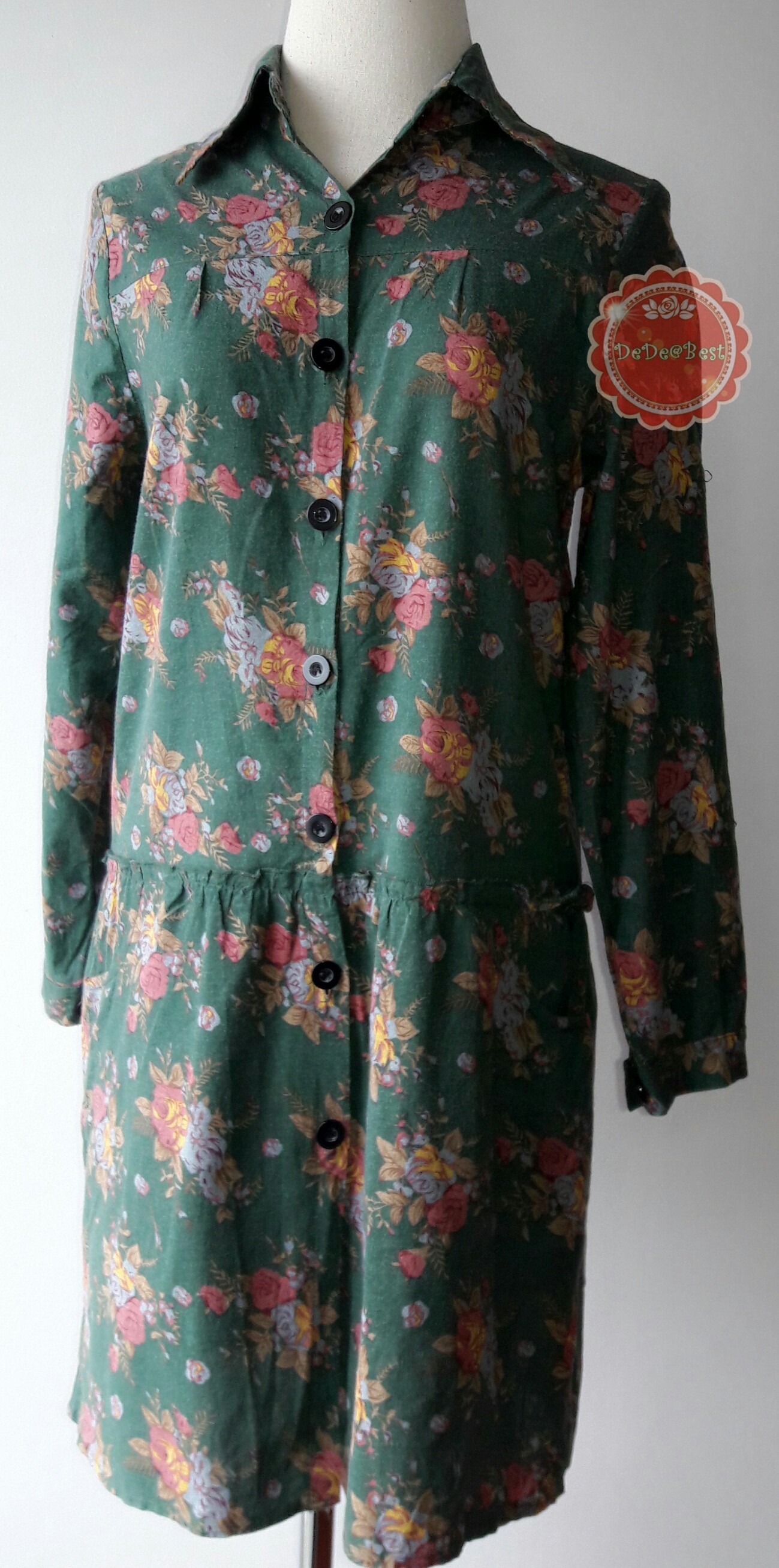 D17:2nd hand dress เดรสสีเขียวปกเชิ้ต ลายกุหลาบคลาสสิค มีกระเป๋าใต้เอวทั้ง 2ข้าง