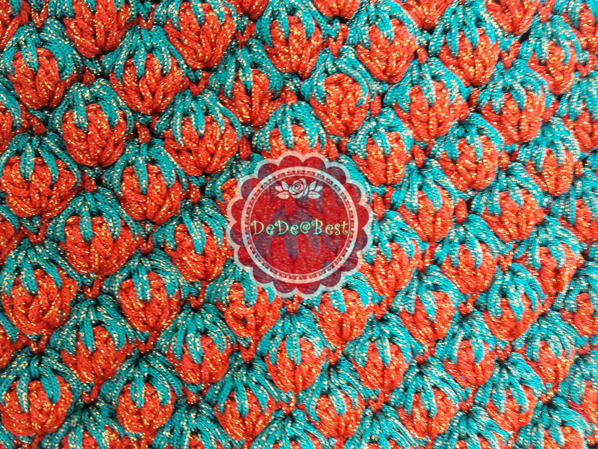 หมดค่ะ B68:Handmade bag กระเป๋าถักเชือกร่มดิ้นทอง สตอเบอรี่สีแดง+สีเขียว สินค้าใหม่ค่ะ❤