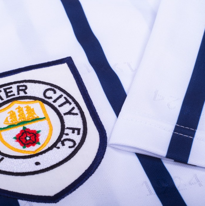 เสื้อเรทโรย้อนยุคแมนเชสเตอร์ ซิตี้ 1993 Away Retro ของแท้