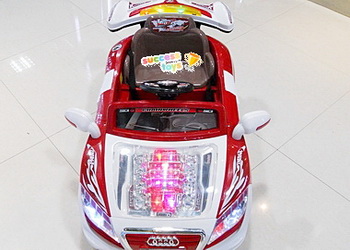 รถแบตเตอรี่เด็กนั่งไฟฟ้า รุ่น LN011-8 รถออดี้โชว์เครื่อง มี 3 สี แดง ฟ้า น้ำตาล