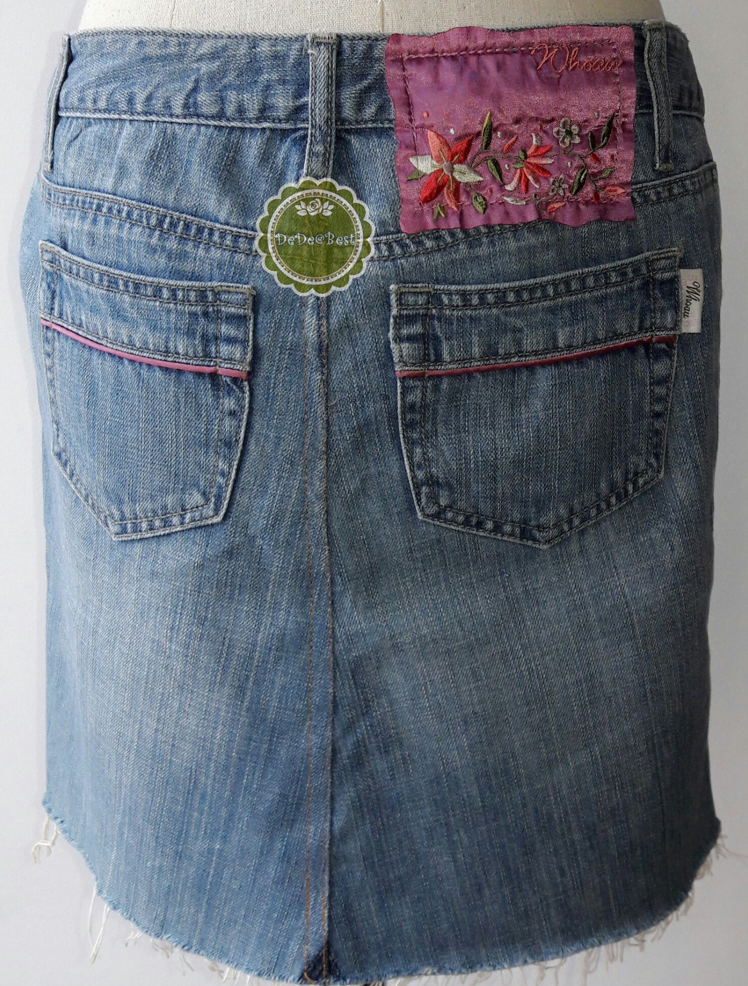ขายแล้วค่ะ S2:2nd hand skirt กระโปรงยีนส์แต่งขอบด้วยผ้าสีชมพู+ปักลายดอกไม้❤