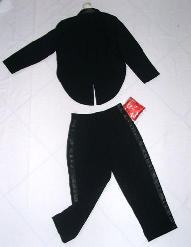 ชุดทักซิโด้เด็กสีดำ สำหรับใส่ออกงาน เรียบหรู มีสไตล์