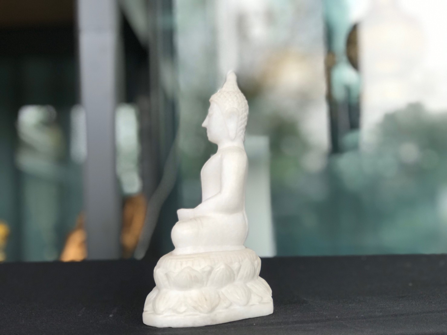 พระพุทธรูปปางสมาธิ หินขาวกรีซแท้ ขนาดหน้าตัก 3 นิ้ว พร้อมฐานบัว 4 นิ้ว