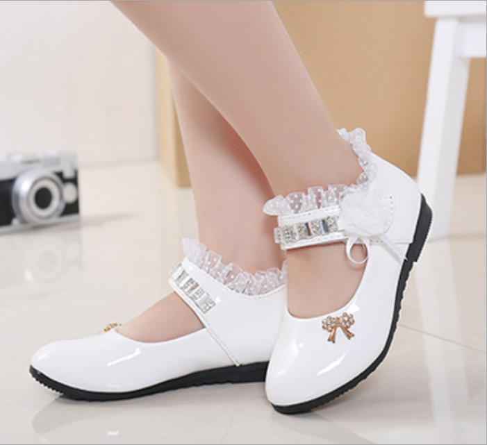 รองเท้าคัชชูเด็กหญิง หนังแก้วสีขาว สายเพชร สวยหรู Size 21-37