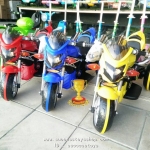 รถมอเตอร์ไซค์ดูคาติท่อคู่ มี 3 สี แดง เหลือง น้ำเงิน