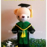 แพทเทิร์นตุ๊กตาถักรับปริญญา ม.แม่โจ้ สูง 12 นิ้ว