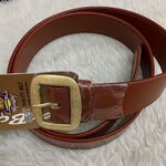 เข็มขัดหนัง PVC สีน้ำตาล หัวเหลี่ยม ขนาดกลาง