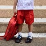 กางเกงนักเรียนสีแดง เอวยางยืดซิปหน้า