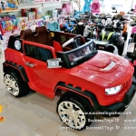 รถจิ๊ฟแฮมเมอร์สีแดง