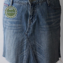 ขายแล้วค่ะ S2:2nd hand skirt กระโปรงยีนส์แต่งขอบด้วยผ้าสีชมพู+ปักลายดอกไม้❤