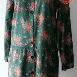 D17:2nd hand dress เดรสสีเขียวปกเชิ้ต ลายกุหลาบคลาสสิค มีกระเป๋าใต้เอวทั้ง 2ข้าง