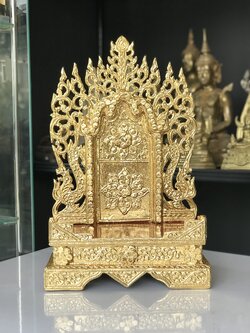 แท่นมกร 10 นิ้ว (ปิดทอง)